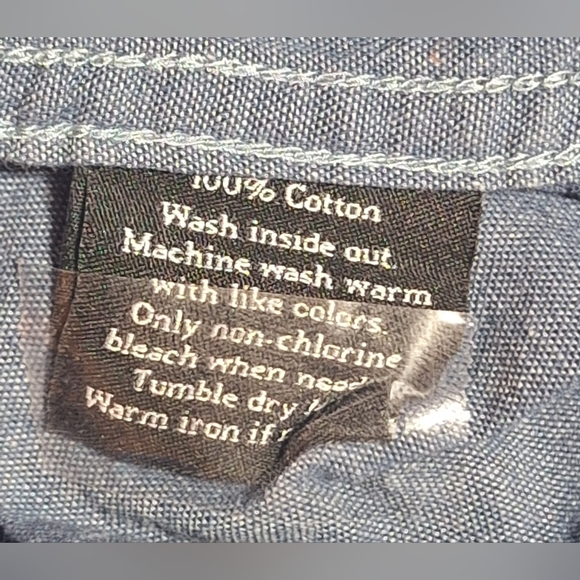 ROCK & REPUBLIC long sleeve button-down shirt. Size M - Picture 8 of 9